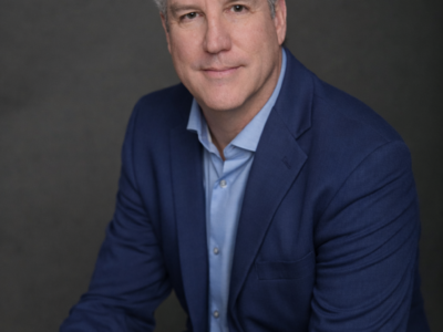 Professional-portrait-in-navy-and-gray